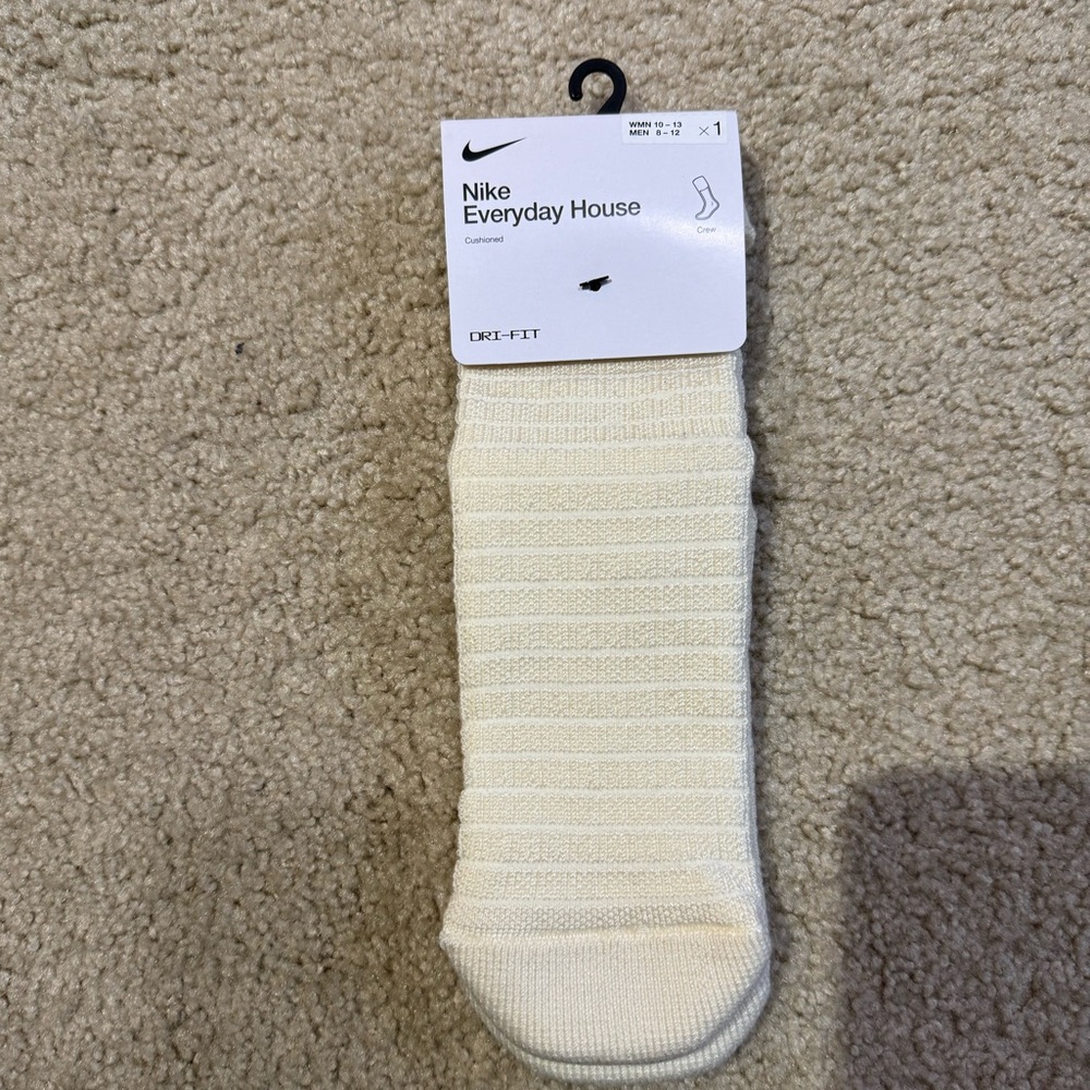 NWT Nike Dri-Fit Everyday House Crew Socks- L